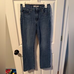 Women’s Levi 315 Shaping Bootcut Jeans Size 29